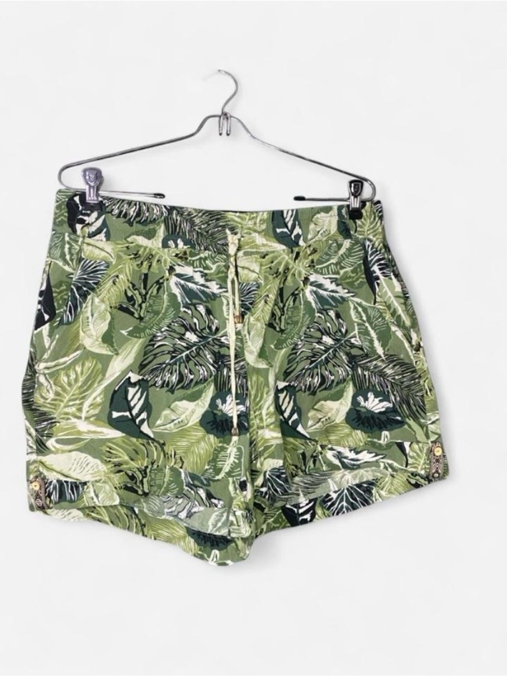 one 5 one Green Tropical Leaf Print Drawstring Shorts